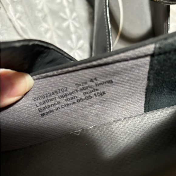 Wonder Works by Dansko shoes - Picture 2 of 7